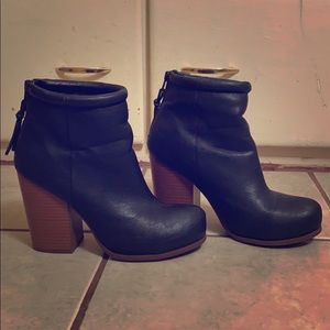 Black ELLE Heeled Booties